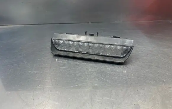 Honda Jazz Third/center stoplight P7032 P8001 135V24V