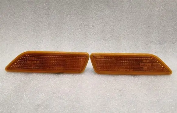 Mercedes-Benz CLS AMG C219 Front fender indicator light A2198200421 A2198200321
