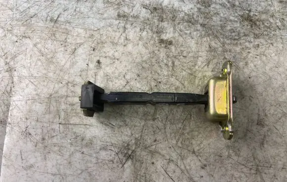 Mitsubishi Pajero Sport I Front door check strap stopper