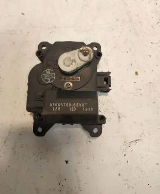 Toyota RAV 4 (XA20) Air flap motor/actuator 0637008330
