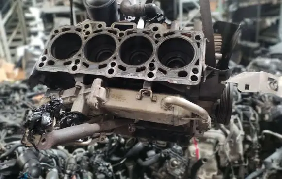 Volkswagen Caddy Engine block CAY