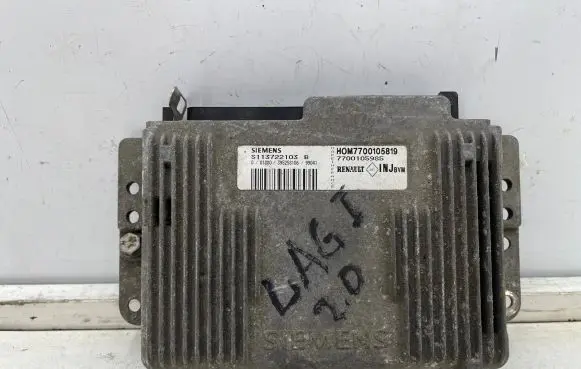 Renault Laguna I Engine control unit/module ECU HOM7700105819 S113722103B 7700105985