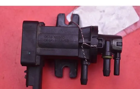 Peugeot 207 CC Vacuum valve 9674091680