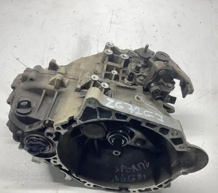 KIA Sportage Manual 5 speed gearbox ZG72GJ