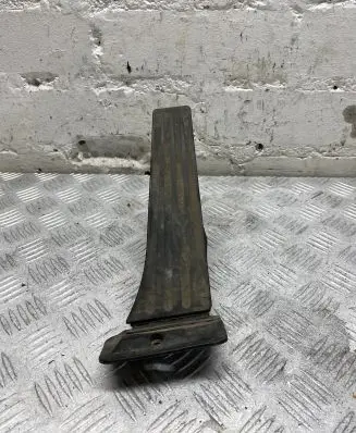 BMW 5 GT F07 Accelerator throttle pedal 6858574 25916010 2803131313A