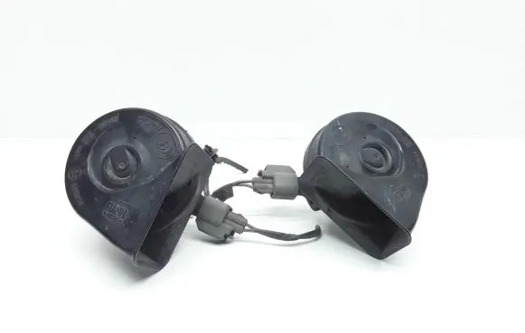 Volvo XC70 Horn signal 08635071 08635072
