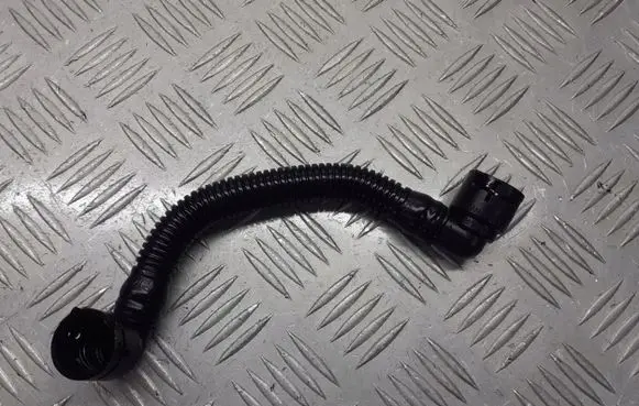 Opel Zafira B Breather hose/pipe 55556495
