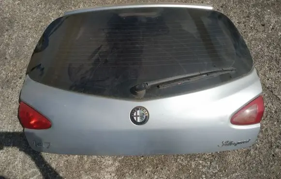 Alfa Romeo 147 Tailgate/trunk/boot lid pilkas