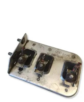 Audi A6 Allroad C5 Coolant fan relay 8D0959493A R15712602