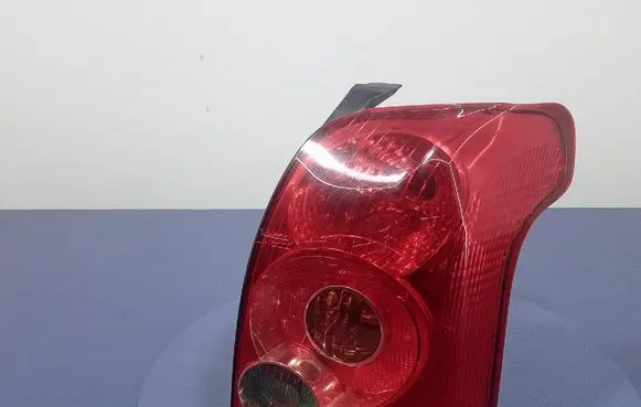 Toyota Avensis Verso Rear/tail lights