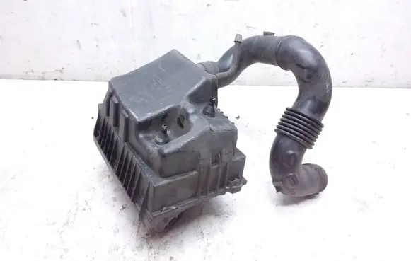Opel Movano B Air filter box 8200751534 8200824914