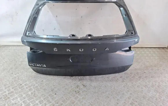 Skoda Octavia Mk4 Tailgate/trunk/boot lid 5E7827081