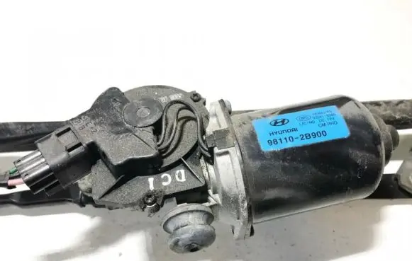 Hyundai Santa Fe Wiper motor 981102b900 98110-2b900