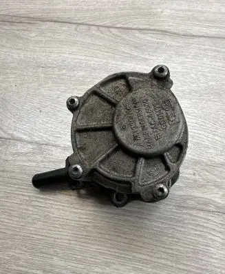 Jeep Compass Vacuum pump A6512300165