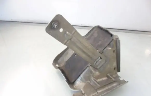 Battery tray