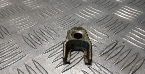 Nissan Qashqai Fuel Injector clamp holder 