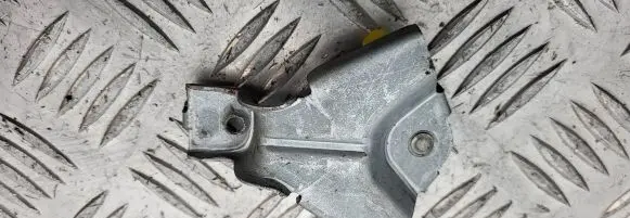 Nissan Terrano Front door lock 