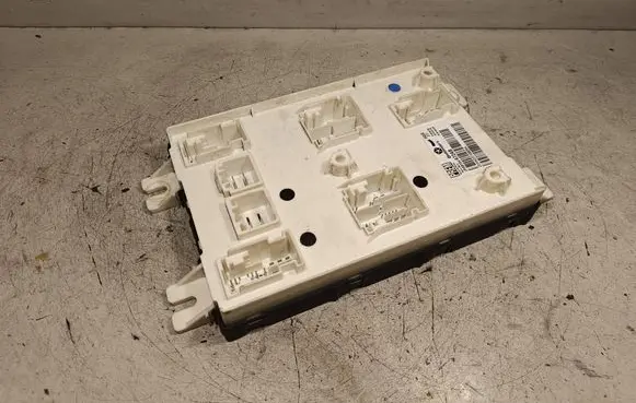 Lancia Thema Central body control module P68154472AB