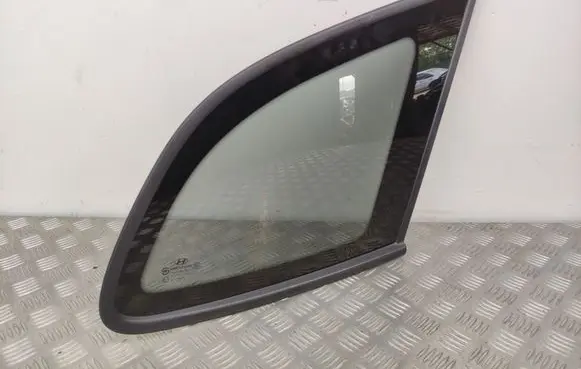 Hyundai Santa Fe Rear side window