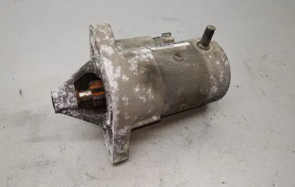 Toyota Yaris Starter motor 281000J010