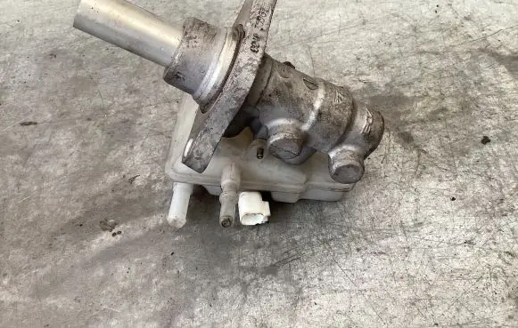 Opel Meriva A Master brake cylinder 00403596