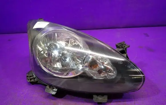 Toyota Aygo AB10 Headlight/headlamp 20-A761