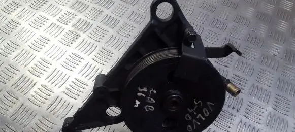 Volvo S40, V40 Power steering pump 9125202
