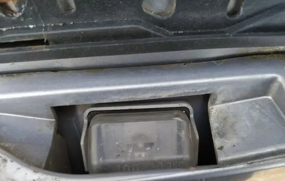 Mazda CX-7 Number plate light