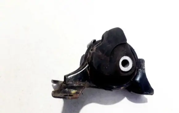 Honda Civic Engine mount bracket