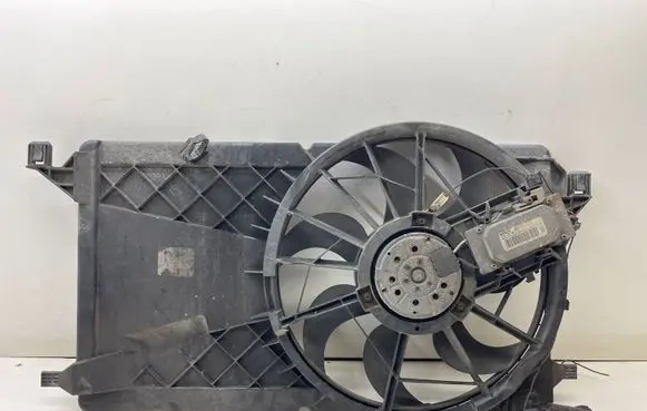 Mazda 3 I Radiator cooling fan shroud