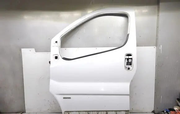 Opel Vivaro Front door