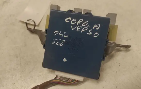 Toyota Corolla Verso AR10 Combustion control unit/module 896180F020 MB1238009021