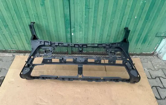 Mercedes-Benz ML W166 Front bumper mounting bracket A1668851465 A1668851565