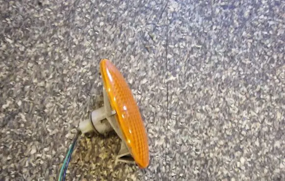 Nissan Almera Tino Front fender indicator light