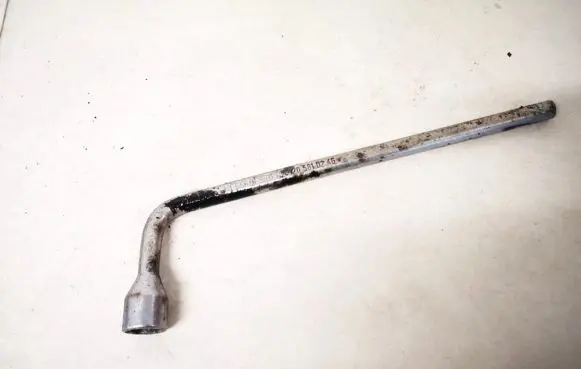 Mercedes-Benz A W169 Wheel nut wrench 1205810246