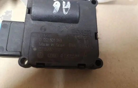 Audi A6 S6 C6 4F Air flap motor/actuator 0132801359 0132801369