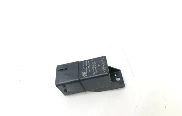 Ford Kuga II Glow plug pre-heat relay 9803299780 20170530
