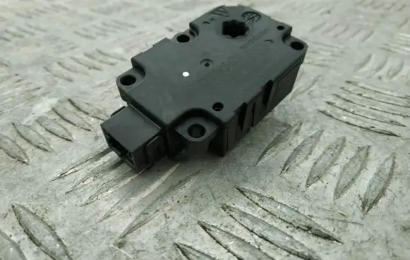 Audi A8 S8 D4 4H Intake manifold valve actuator/motor CZ1139300854 ZBAT0045D06AT