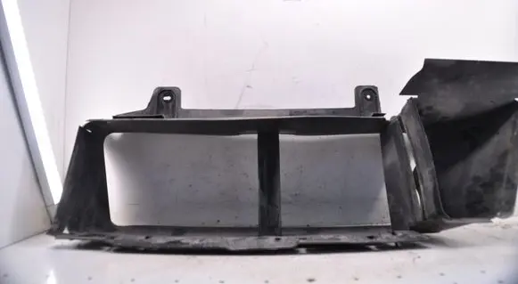 Ford Focus Intercooler air guide/duct channel BM518314C