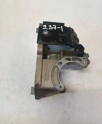 Volvo S60 Engine mounting bracket AV6Q9B470BB