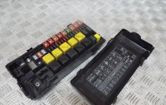 Land Rover Discovery Fuse box set