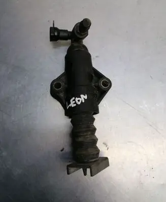 Seat Leon (1M) Clutch slave cylinder 1J0721261