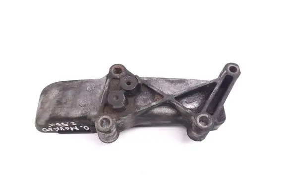 Opel Movano A Engine mounting bracket 8200213875