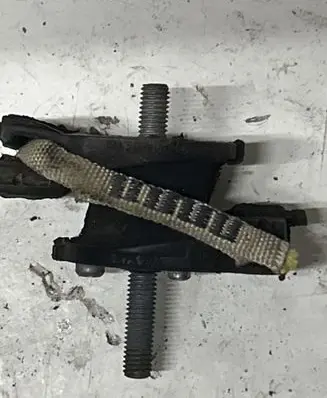 BMW 7 E65 E66 Gearbox mount 6875204