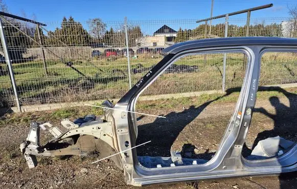 Front quarter panel