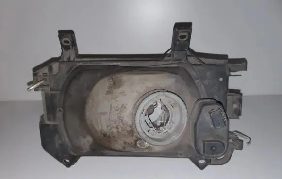 Volkswagen Transporter - Caravelle T4 Headlight/headlamp 4411114R