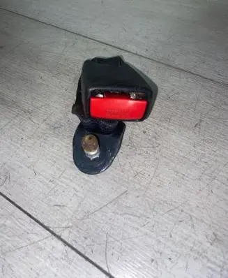Mitsubishi Lancer Rear seatbelt buckle 060810GFP