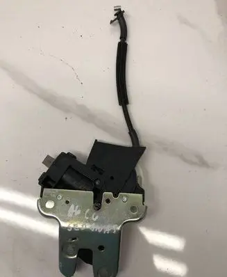 Audi A6 S6 C6 4F Loading door lock 4F5827505D