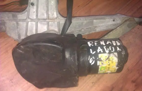 Renault Laguna I Wiper motor