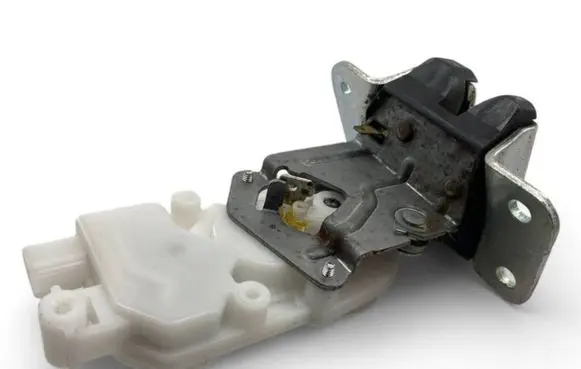Mitsubishi Outlander Tailgate/trunk/boot lock/catch/latch 5808A067